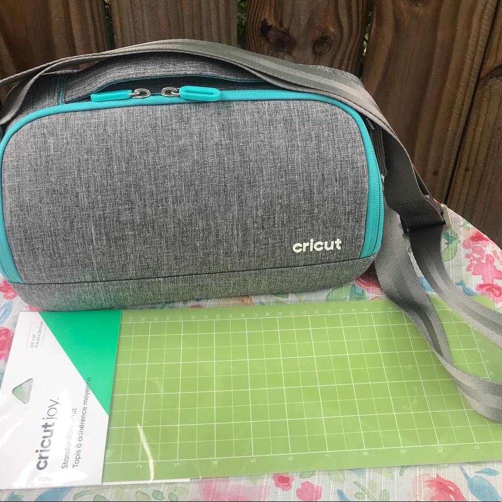 Cricut Joy Storeage Tote and cutting matt. Brand New Without Tags